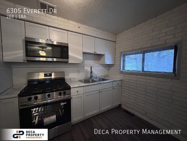 Building Photo - 6305 Everett Dr