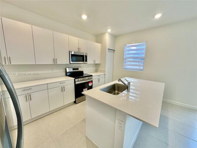 Foto del edificio - 114 SW 184th Ave