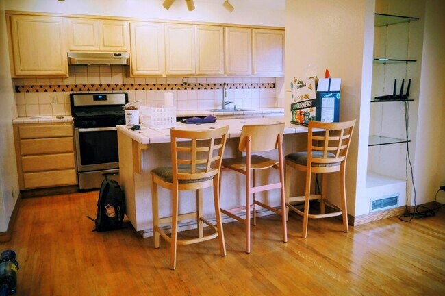 Foto del edificio - Quiet and cozy North Slope retreat: Sun, Views & Serenity on Vermont St.