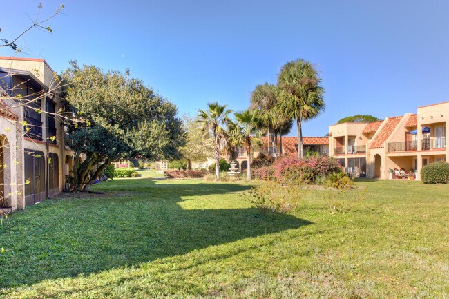 Building Photo - 6616 La Mirada Dr E