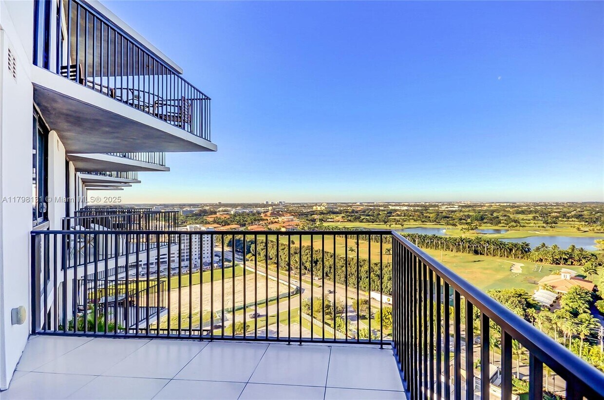 Foto principal - 5252 NW 85th Ave