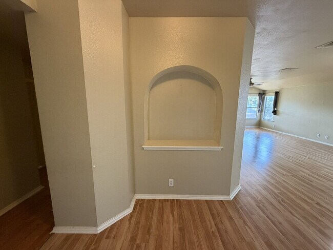 Building Photo - 9626 Anderson Way