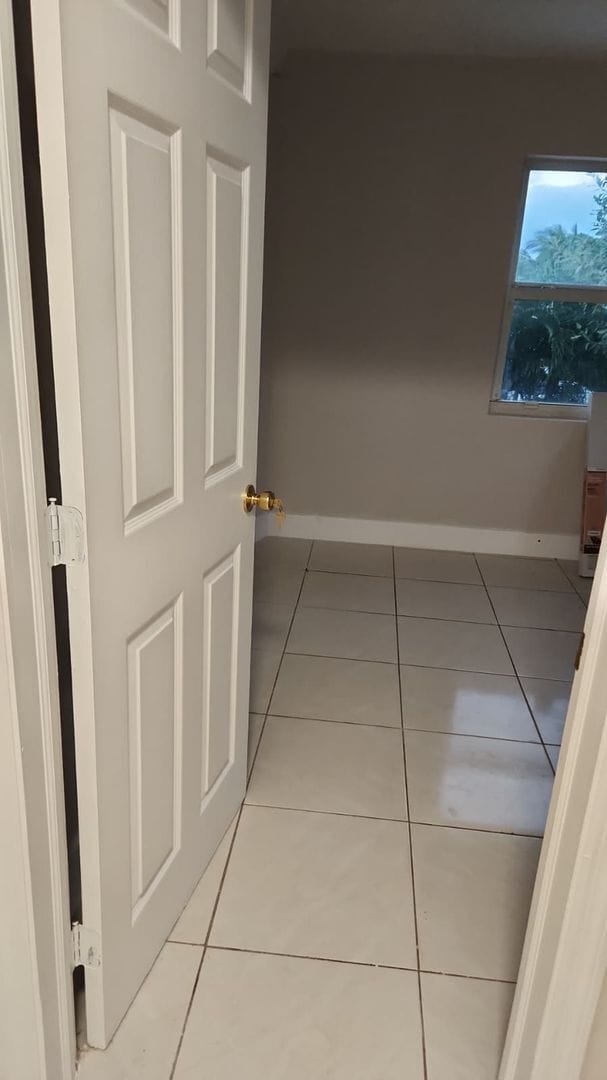 Building Photo - 1104 State St