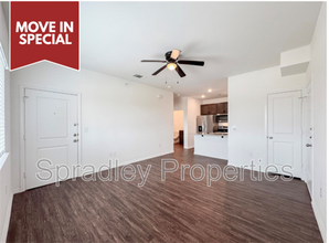 Building Photo - 1124 W Ave O