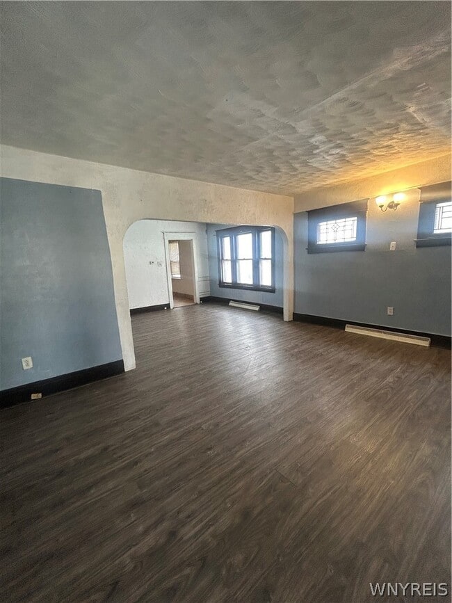 Building Photo - 81 St Florian St