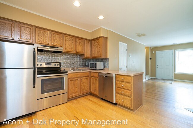 Building Photo - 2 br, 2.5 bath House - 113 Coleridge Court