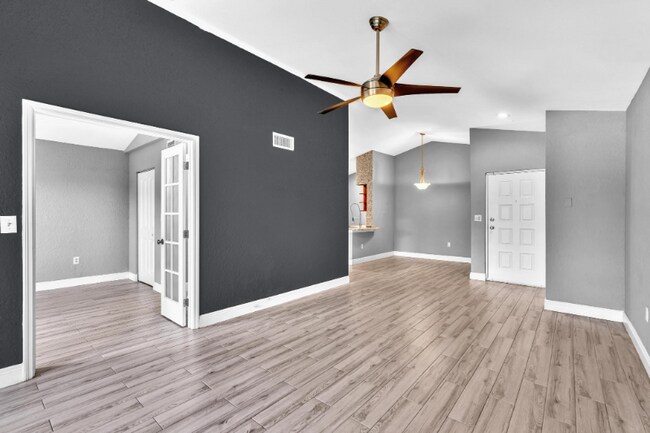 Foto del edificio - 2850 N Oakland Forest Dr