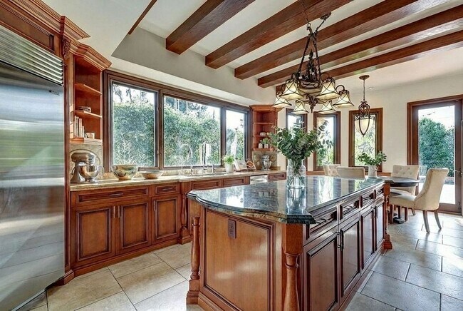 Building Photo - 209 S Anita Ave