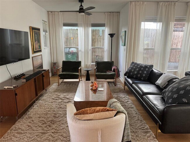Foto del edificio - 1511 E 13th St