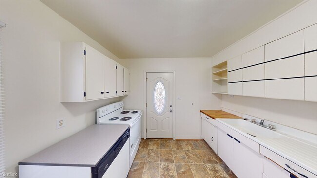 Building Photo - 3 br, 1 bath House - 216 Hill St