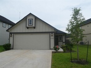 Building Photo - 2722 Oakleaf Ash Ln