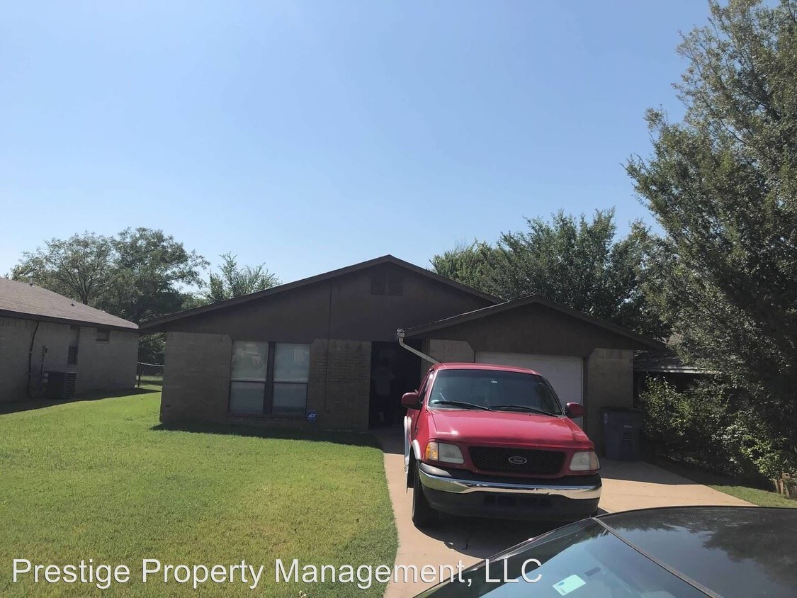 Primary Photo - 3 br, 2 bath House - 1711 SW 14th St
