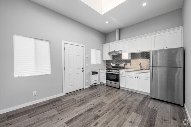 1BR, 1BA - 400SF - Dining Room - 1517 W 12th Pl