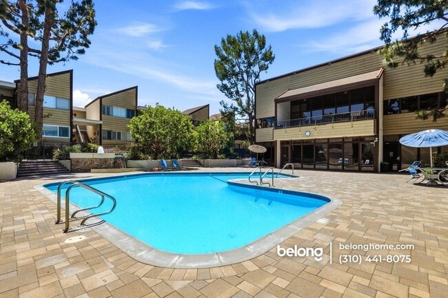 Building Photo - 5950 Canterbury Dr
