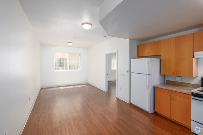 1 dormitorio, 1 baño - 511 pies cuadrados - Sala de estar - Winnetka Senior Apartments