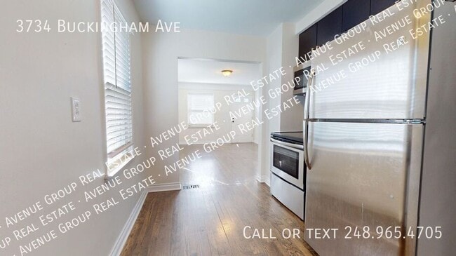 Foto del edificio - 3734 Buckingham Ave