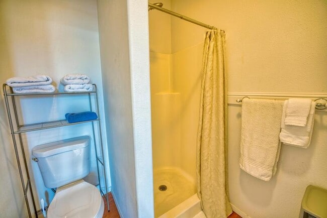 Building Photo - 332 Keawe St