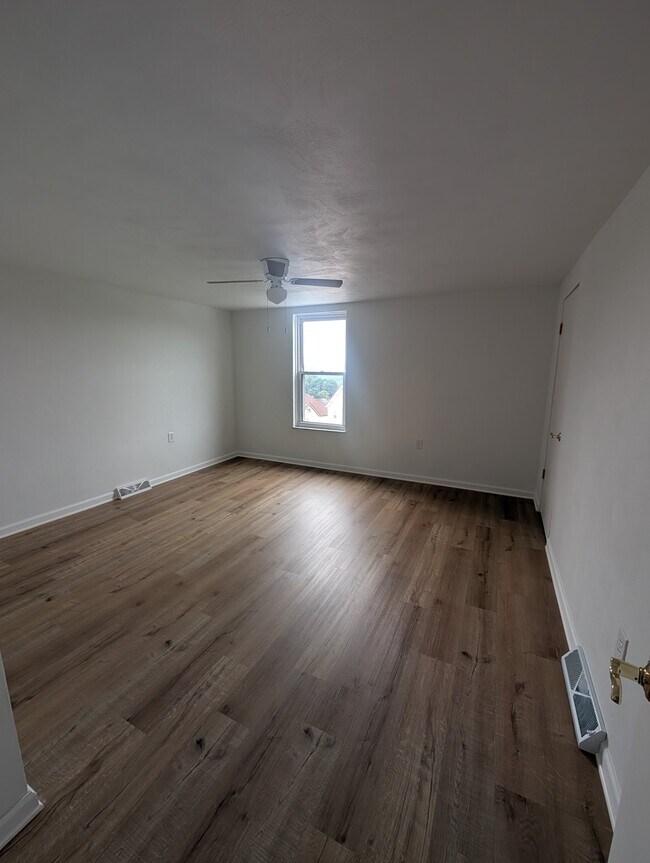 Foto del edificio - 423 Lowell St