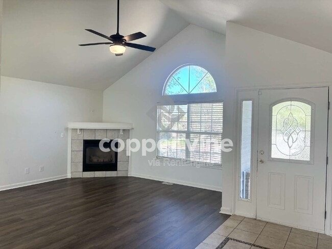 Photo - 700 4th St House