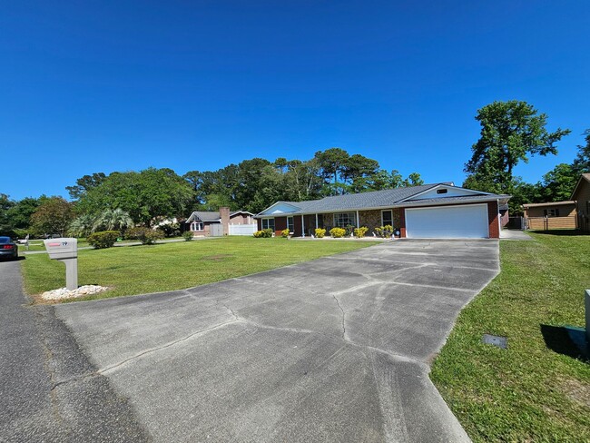 Building Photo - Caropines in Surfside Beach