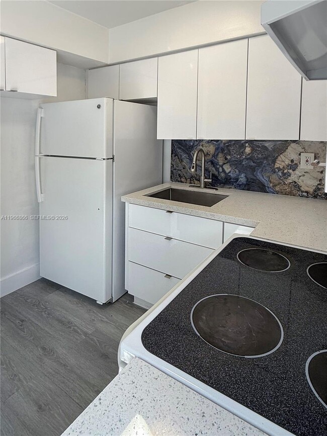 Foto del edificio - 852 SW 1st St