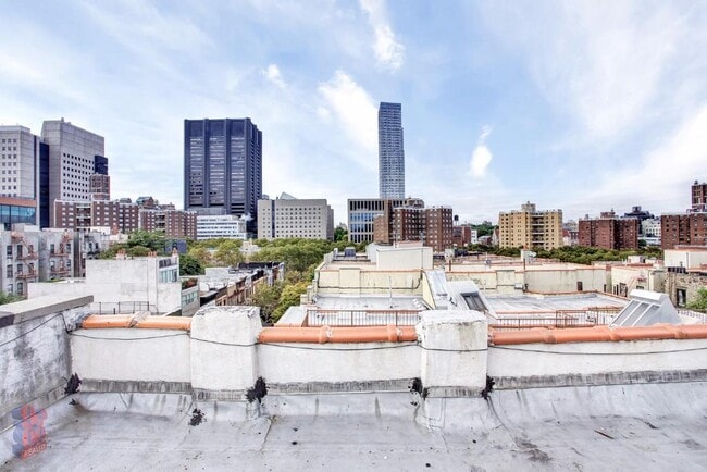 Photo - 1590 Lexington Ave Apartment