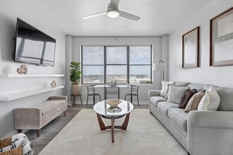 Building Photo - 311 W Ashley St