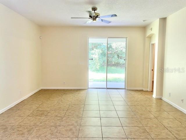 Foto del edificio - 705 Ravenshill Way