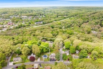 Building Photo - 26 Sunset Terrace