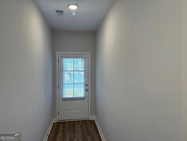 Foto del edificio - 3614 Silvery Wy