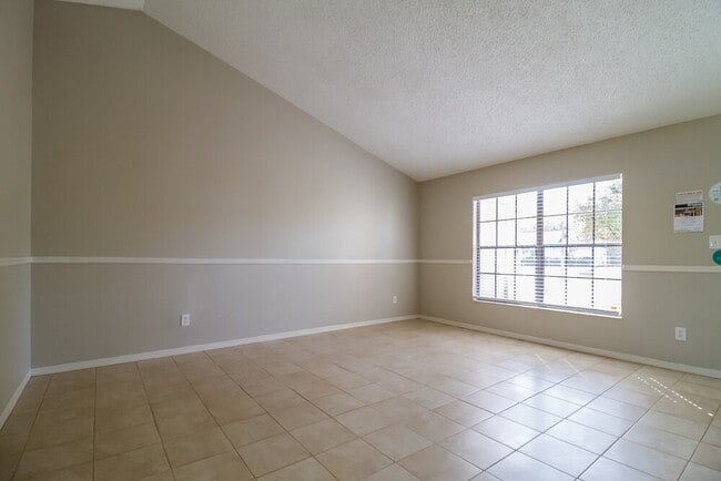 Building Photo - 9619 Bandelier Dr