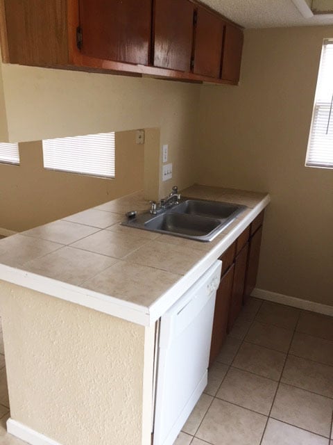 Building Photo - Parkview Apartments