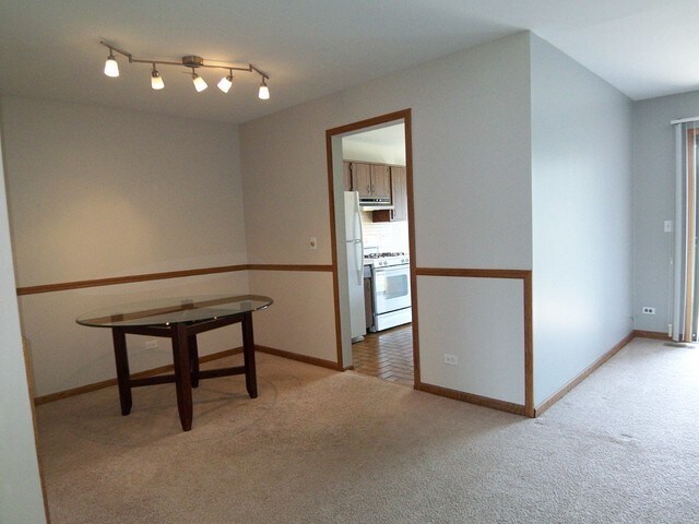 Building Photo - 327 Wildberry Ct