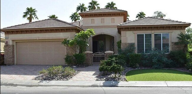 Building Photo - 80359 Royal Aberdeen Dr