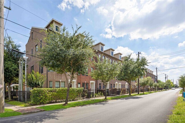 Foto del edificio - 2110 Shearn St