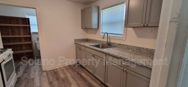 Foto del edificio - 460 N Washington St