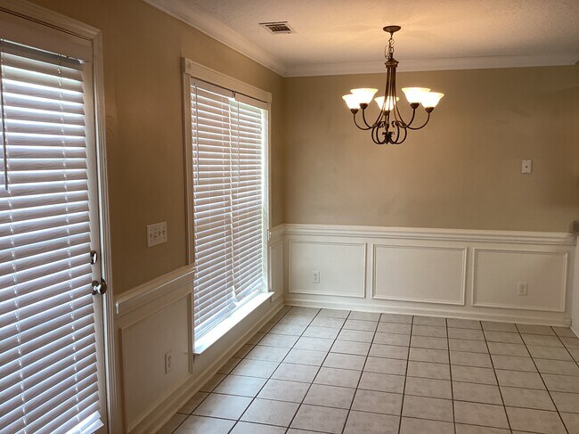 Foto del edificio - 515 Dresler Rd