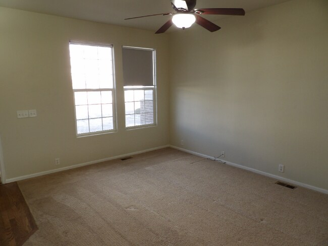 Building Photo - 2675 Squaw Creek Heights