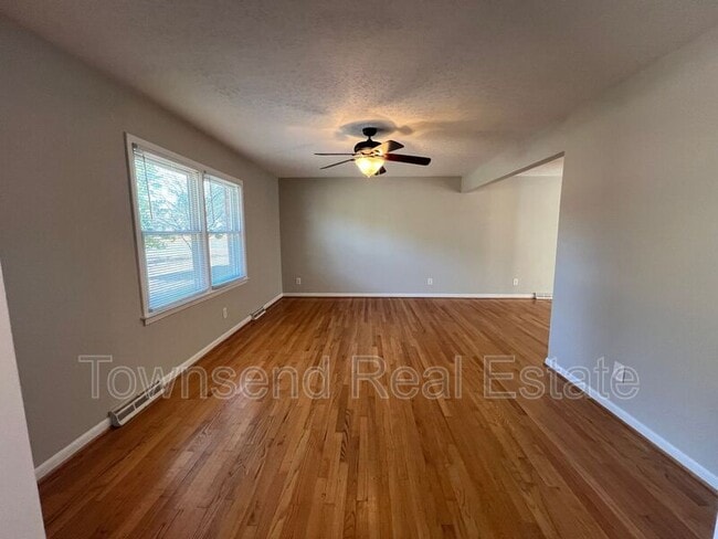 Foto del edificio - 5313 Hampton Rd