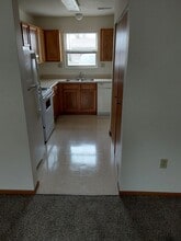 Building Photo - 136 Cerise Ln