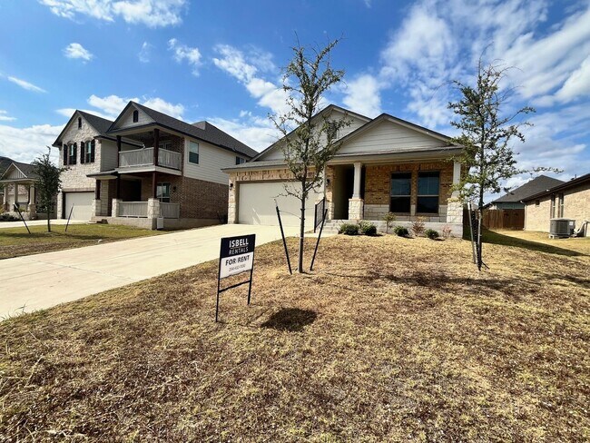Foto del edificio - NEW IN MANAGEMENT & RENT SPECIAL - AVAILAB...