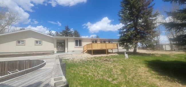 Building Photo - 490 Merino Dr