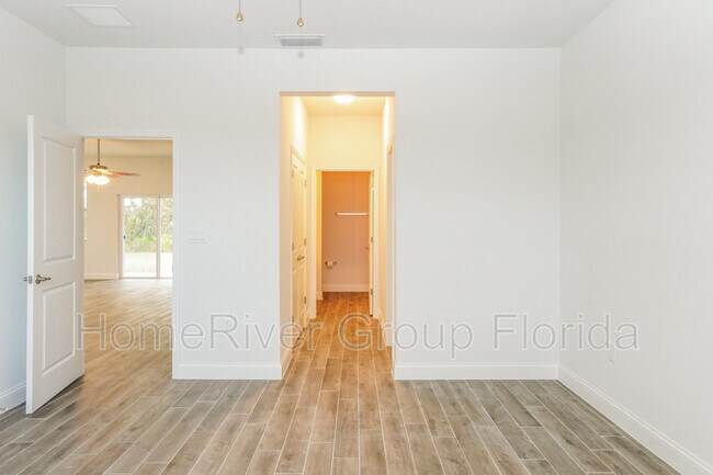 Building Photo - 302 Hibiscus Dr