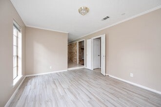 Building Photo - 27210 Jimmy Ln