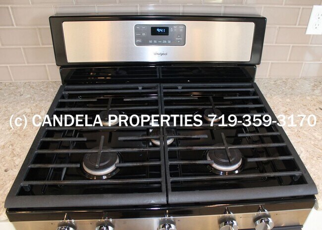 Foto del edificio - 3 BEDROOM TOWNHOME IN GOLD HILL MESA