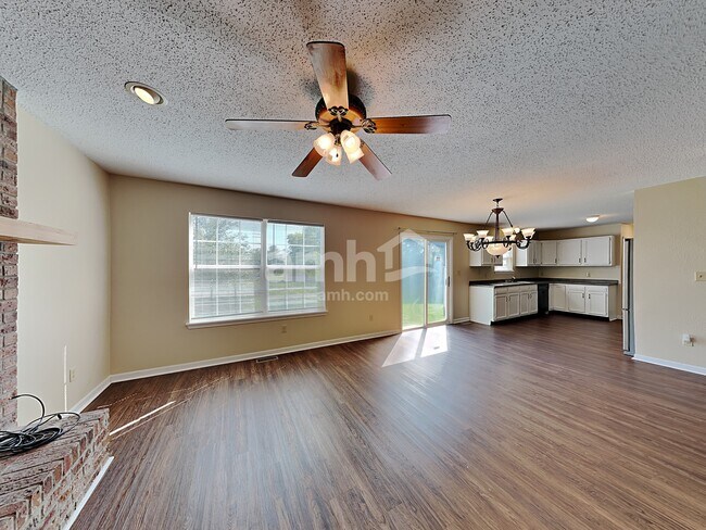 Building Photo - 143 Pine Ridge Drive E