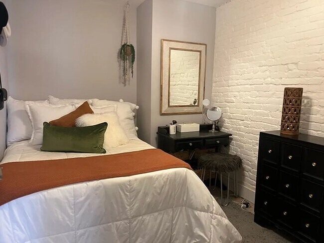 Foto del edificio - 448 W 46th ST