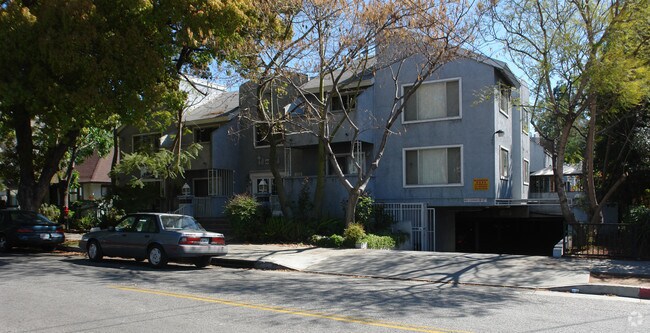 Apartamentos Oakland Gardens - Oakland Gardens Apartments