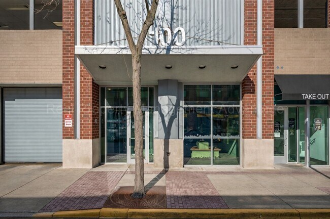 Foto del edificio - 2BR/2BA Skylofts Condo with Balcony & Garage Parking