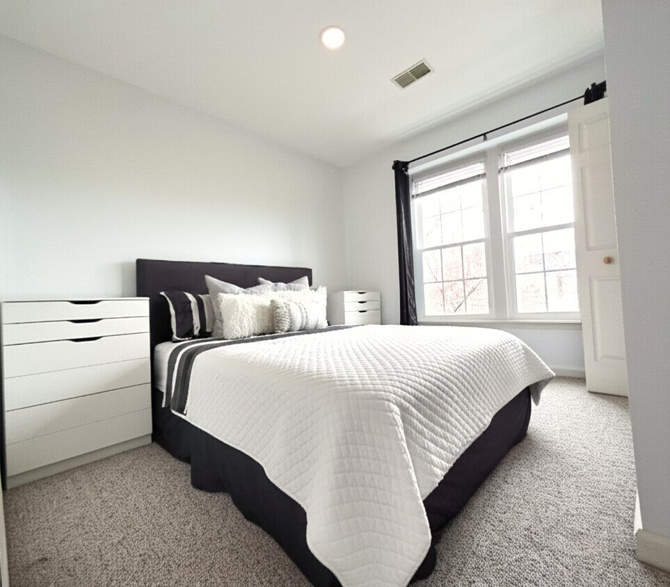 Foto principal - 6399 Stagg Ct